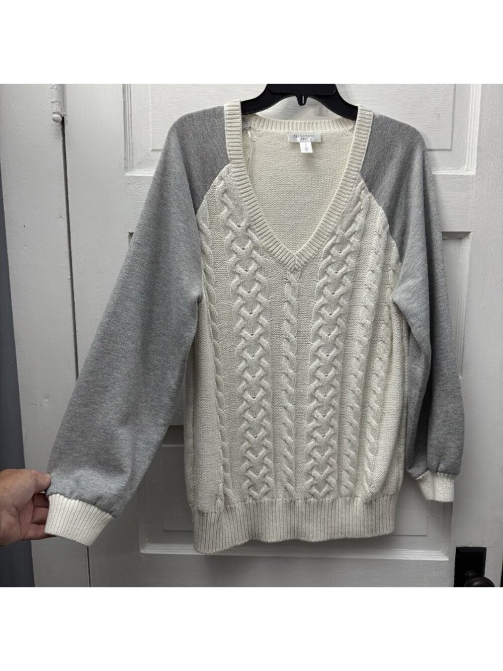 Motherhood Maternity Cable Knit Sweater Large Colorblock V Neck Gray Cream